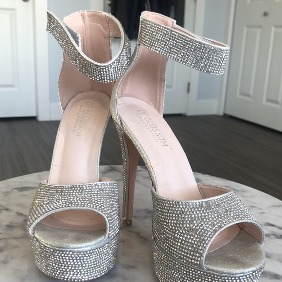 Silver stone studded 5 inch part heel, US size 8 - Picture 7 of 7